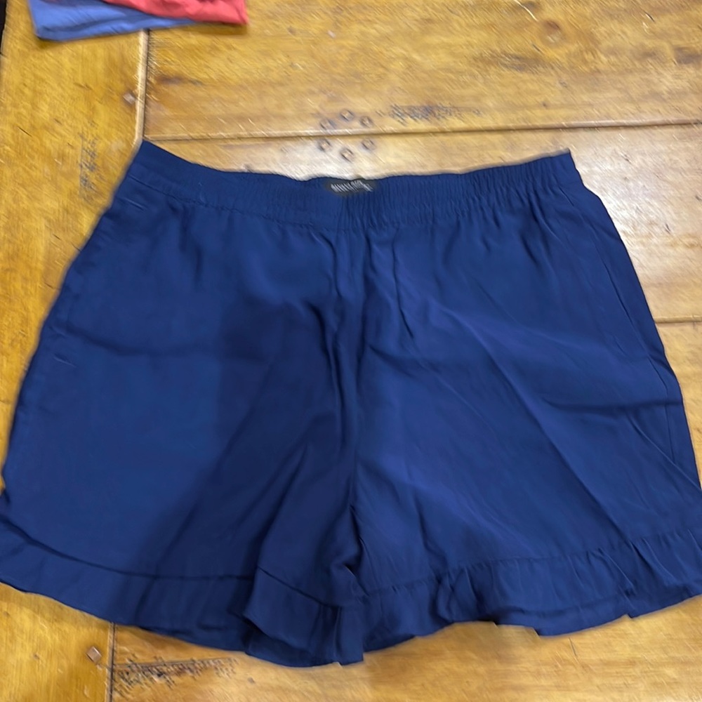 Banana Republic ruffle bottom shorts.